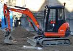 Minibagger KUBOTA KX 71-3 am 13.02.16 Berlin-Mitte. 