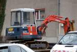 Minbagger KUBOTA KX71 der Fa.CARL ZAUBEER auf H�nger transportiert, 25.03.09 Berlin-Knobelsdorffstr.