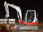 Minikompaktbagger TAKEUCHI TB250, 06.02.17 Berlin-Pankow. 