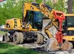 CAT M313D am 19.04.09 bei Gleisbauarbeiten der TRAM Berlin-Pankow.