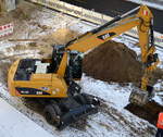 Mobilbagger CAT M318D (Mietbaumaschine) am 05.01.17 Großbaustelle Berlin-Ostkreuz.