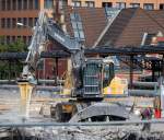 VOLVO EW180C bei Abri�arbeiten der Spandauer Damm Br�cke Berlin, 02.08.08