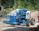 Teleskoparbeitsb�hne Genie Typ Z45/25J der Leasingfirma AVL, 15.07.09 Berlin Gro�baustelle Neubau Spandauer Damm Br�cke.
