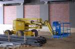 Mobile Teleskoparbeitsb�hne vom Hersteller Genie Typ? der Leasingfirma Gardemann bei den Abschlu�arbeiten beim Neubau der Spandauer Damm Br�cke Berlin, 14.12.10