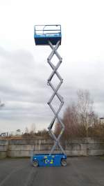 Scherenarbeitsb�hne Genie GS-3246 mit 12m Arbeitsh�he