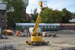 Auch ganz interessant ist diese zweiwegefähige hydraulische Hebebühne mit Raupenuntersatz im Einsatz beim Neubau der Fernbaustrecke Abschnitt Betriebsbahnhof Berlin-Schöneweide,