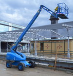 Mobile Arbeitsbühne (Mietbaumaschine) Hersteller+Typ? am 06.08.16 Großbaustelle Berlin Ostkreuz.