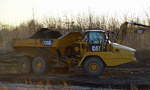 Ein CAT DUMPER Typ 730C im Einsatz bei Erdarbeiten Höhe S-Bhf.