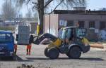 Ein Ahlmann AS? Radlader der Fa. b+f am 15.04.15 gegenüber dem alten Bahnbetriebswerk Berlin-Schöneweide. 