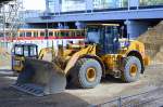 Mietbaumschine, ein CAT 966 H Radlader, Großbaustelle Berlin-Ostkreuz, 15.04.14
