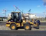 Leasingradlader CAT 906, 12.09.07 Bauarbeiten auf Warschauer Br�cke.