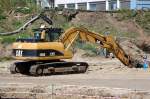Raupenbagger CAT 320C, 27.04.12 Gro�baustelle Berlin Ostkreuz.