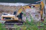 Leasingbagger CAT 324D LN am 22.10.09 Neubau Spandauer Damm Br�cke Berlin.