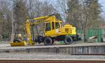 Zweiwegebagger ALTLAS 1604K ZW der DB Bahnbau Gruppe am 10.04.15 Berlin-Blankenburg.