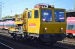 DB Bahnbau Gruppe mit einem MTW 100 am 11.10.15 Bhf.