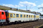 Einheitsmesswagen (D-DB 63 80 99-98 007-3 Dienst üm 313)am Haken von 120 153-2 am 17.07.17 Bf.