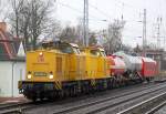 203 303-3 + 203 313-2 mit dem Ausbidungszug Gefahrgut der DB Notfalltechnik Richtung Bernau am 02.01.12 Berlin-Karow bei Dauerregen und 10 Grad Tagestemperatur.