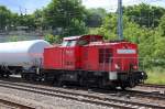 298 331-0 mit zwei Gasdruckkesselwagen auf dem Weg zum Industrie�bergabegebiet Berlin Nordost am 27.06.13 Berlin-Springpfuhl.