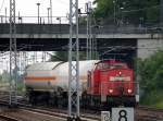 298 319-5 mit zwei Gasdruckkesselwagen unterwegs Richtung Berlin Industrie�bergabegebiet Nordost, 01.07.13 Berlin-Springpfuhl.