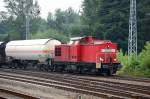 298 315-3 mit einem �bergabezug bestehend aus einem Gasdruckkesselwagen und zwei Schiebewandwagen Richtung Industrie�bergabegebiet Berlin Nordost am 04.07.13 Berlin-Springpfuhl.