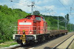 298 331-0 mit drei Güterwagen am 02.06.16 Berlin Hohenschönhausen.