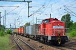 298 321-1 mit dem Übergabe-Containerzug Richtung Gbf.