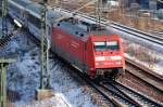 101 103-0 transportiert die Berlin-Warschau-Express Zuggarnitur nach Berlin-Grunewald, 06.02.12 Berlin-Putlitzbr�cke.