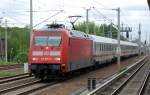 101 055-2 mit IC Richtung Bernau, 07.05.12 Berlin-Blankenburg