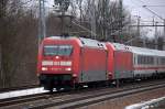 101 062-8 + 101 145-1 als Doppeltraktion mit IC-Wagengarnitur als PbZ Richtung Berlin-Rummelsburg, 02.04.013 Berlin-Blankenburg.