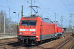 Lokzug, 218 839-9 hing am Haken von 101 063-6 am 22.03.17 Durchfahrt Bf.