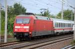 IC 2355 Richtung Ostseebad Binz mit 101 090-9, n�cster halt Bernau, 23.08.10 Berlin-Blankenburg.