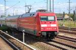 EC 176 mit 101 018-0 Richtung Berlin-Spandau, 15.09.10 Berlin-Beusselstr.