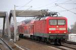 RE3 nach W�nsdorf-Waldstadt mit 112 188 Richtung Berlin-Gesundbrunnen, 22.01.11 Berlin-Pankow.