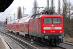RE3 mit 112 109 Richtung W�nsdorf-Waldstadt, 02.01.12 Berlin-Karow.