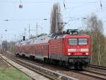 114 007-8 mit RE3 nach Elsterwerda, 11.04.11 Berlin-Karow.