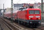 114 022 mit dem RE3 Richtung W�nsdorf-Waldstadt, 14.02.12 Berlin-Wedding.