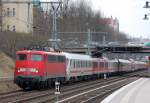 Kunterbunter PbZ mit 115 350-1 und IC Steuerwagen, IC Personenwagen, DB Regio Wagen aus Bayern + sogar einem DB Regio Modus-Wagen und hinten dran zwei PKW-Transportwagen, interessante
