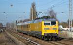 Auch heute immer noch bei uns im Nordosten unterwegs, DB Systemtechnik mit der 120 160-7 mit ihrem Gleismesszug am 18.02.15 Berlin-Karow Richtung Berlin-Lichtenberg.