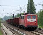 140 024-1 hat noch das L�tzchen, hier mit Ganzzug offener G�terwagen Richtung Karower Kreuz Berlin unterwegs am 20.05.10