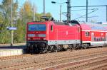 143 849-8 mit dem RE7 Richtung W�nsdorf-Waldstadt, 13.10.11 Bhf.