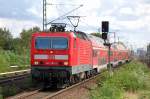 RB10 nach Nauen mit 143 254-1 am 28.09.12 Einfahrt Bhf.