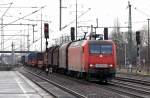 145 044-4 mit gemischtem G�terzug am 29.12.11 Bhf.