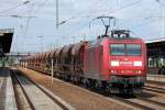 145 015-4 mit einem Ganzzug Sch�ttgutwagen, 04.07.12 Bhf.