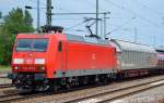 145 010-5 mit einem kurzen gemischten Güterzug am 09.07.14 Durchfahrt Bhf.