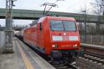 145 051-9 mit einem Ganzzug Gasdruckkesselwagen (leer) Richtung Stendell am 10.03.16 Berlin-Hohnschönhausen.