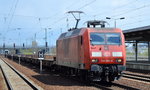 145 080-8 mit gemischtem Güterzug am 28.04.16 Bf.
