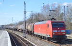 145 058-4 mit Kesselwagenzug (leer) Richtung Stendell am 24.03.17 Mühlenbeck bei Berlin.