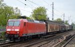 145 025-3 mit einigen Schiebewandwagen am 03.05.17 Berlin-Karow.