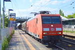145 076-6 mit gemischtem Güterzug am 22.05.17 Bf.