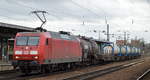 145 044-4 mit einem gemischten Güterzug am 30.01.18 Bf. Flughafen Berlin-Schönefeld.